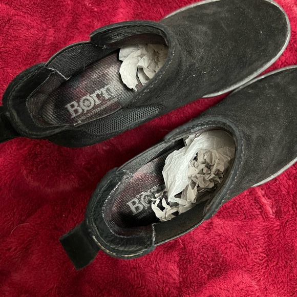 NIB Born Cove black suede boot 7.5 - Picture 5 of 7